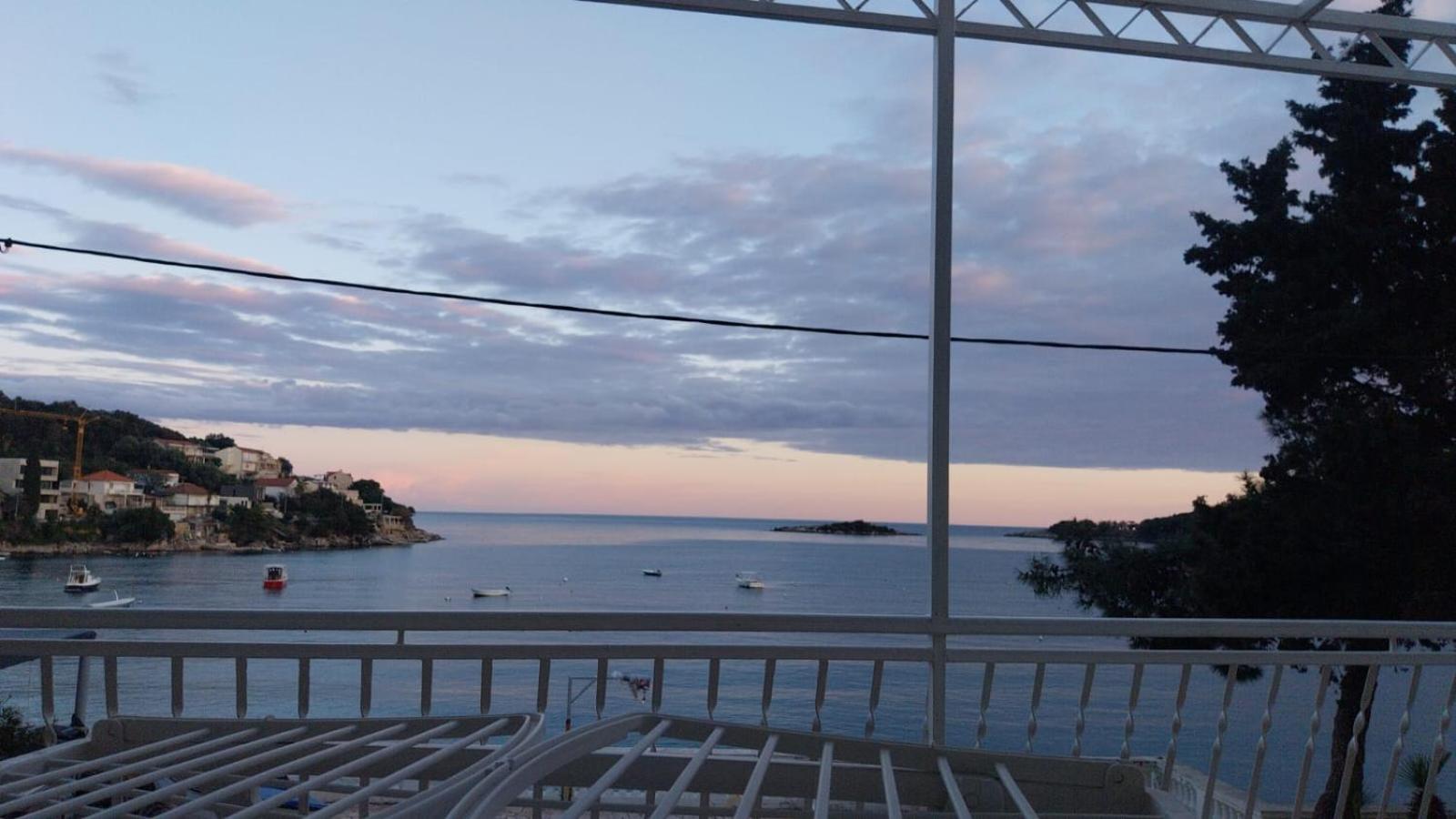 Captain'S Villa Молунат Екстериор снимка